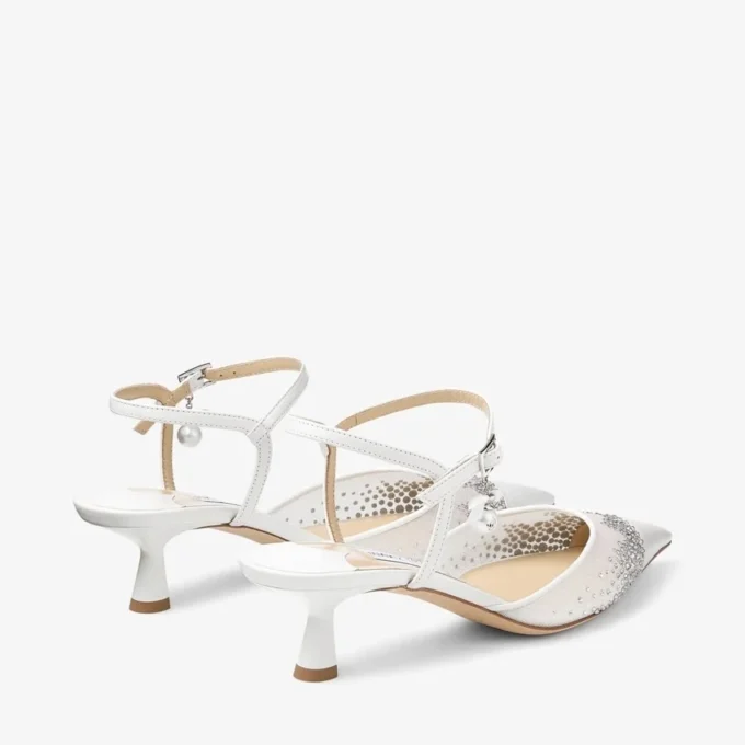 Aren Sling Back 45 Sandali con cinturino posteriore in rete di cristallo bianco con ciondolo a perla Aren Sling Back 45 Sandali con cinturino posteriore in rete di cristallo bianco con ciondolo a perla