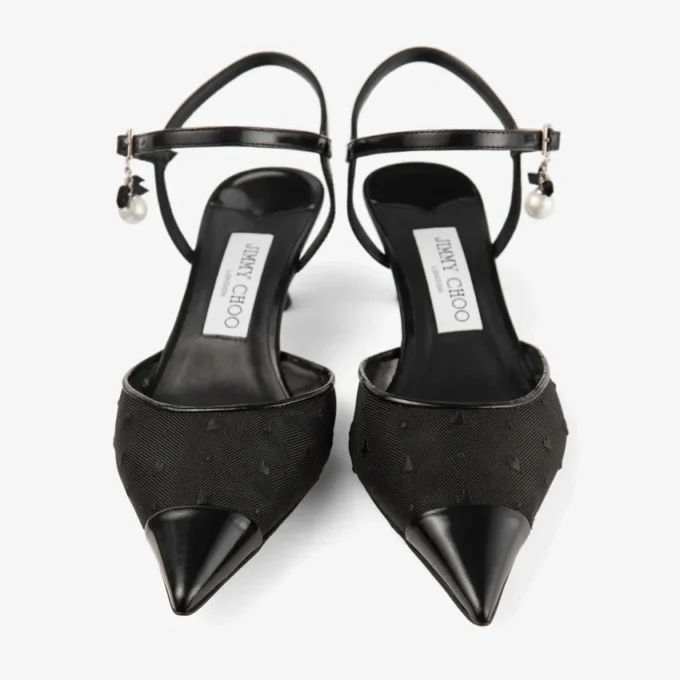Aren Sling Back 45 Sandali slingback neri in pelle spazzolata e mesh con motivo a cuori e ciondolo a perla Aren Sling Back 45 Sandali slingback neri in pelle spazzolata e mesh con motivo a cuori e ciondolo a perla