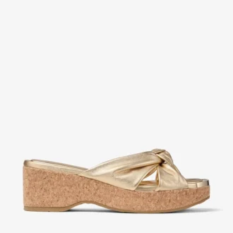 Avenue Wedge 50 Mules con zeppa in nappa metallizzata dorata Avenue Wedge 50 Mules con zeppa in nappa metallizzata dorata