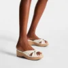 Avenue Wedge 50 Mules con zeppa in pelle nappa color latte Avenue Wedge 50 Mules con zeppa in pelle nappa color latte