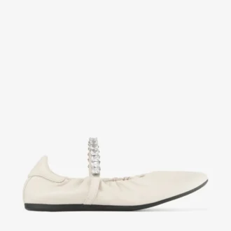 Ballerine Jade in morbida nappa color latte con cinturino in cristallo