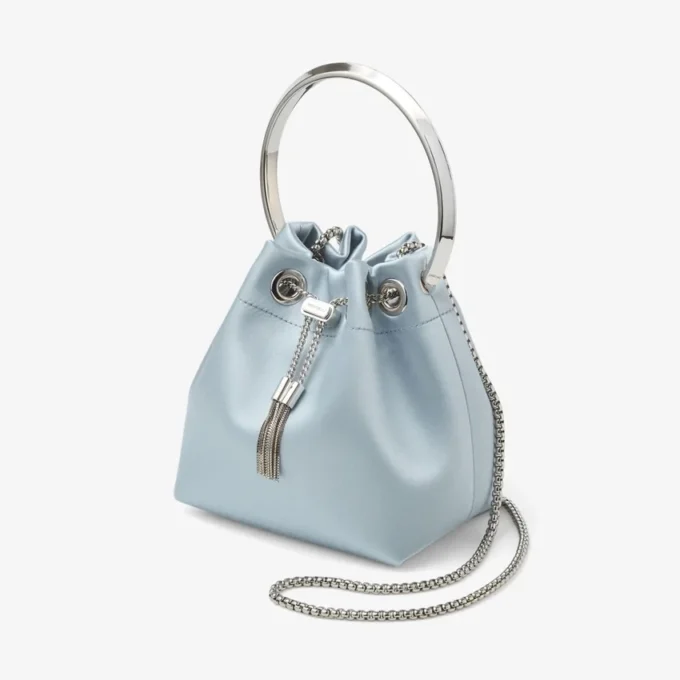 Borsa a secchiello Bon Bon in raso blu ghiaccio Borsa a secchiello Bon Bon in raso blu ghiaccio