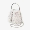 Borsa a secchiello in raso avorio Bon Bon con ricamo a petali Borsa a secchiello in raso avorio Bon Bon con ricamo a petali