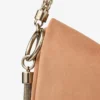 Borsa a tracolla Callie in pelle scamosciata color caramello Borsa a tracolla Callie in pelle scamosciata color caramello