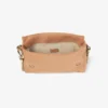 Borsa a tracolla Callie in pelle scamosciata color caramello Borsa a tracolla Callie in pelle scamosciata color caramello