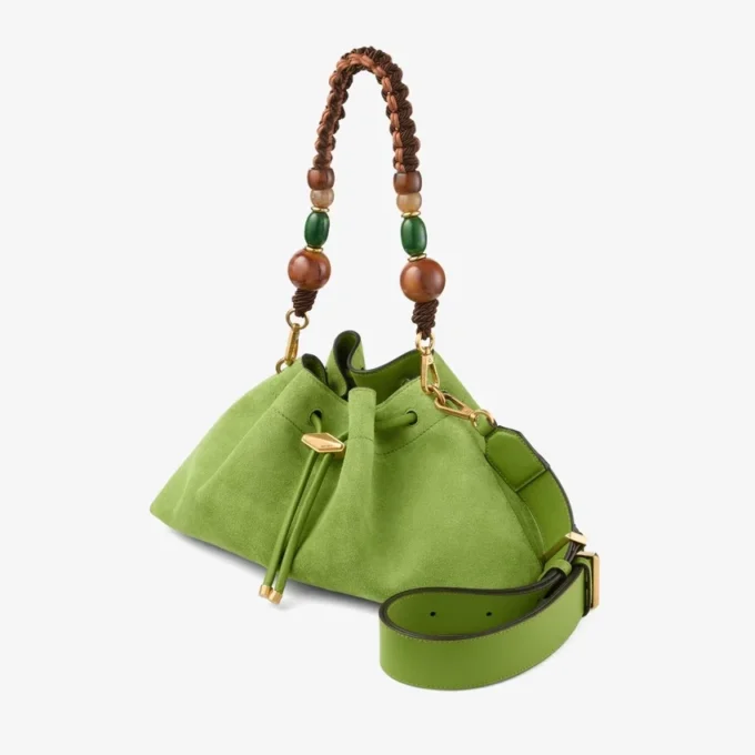 Borsa a tracolla Cinch Medium in pelle scamosciata color trifoglio con tracolla intrecciata e perline Borsa a tracolla Cinch Medium in pelle scamosciata color trifoglio con tracolla intrecciata e perline