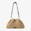 Borsa a tracolla Cinch Medium in rafia lavorata all’uncinetto nei colori naturale e cioccolato con tracolla intrecciata