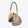 Borsa a tracolla Cinch Small in rafia lavorata all’uncinetto nei colori naturale e cioccolato con tracolla intrecciata