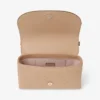 Borsa a tracolla Curve Cross Body Medium in pelle Biker trapuntata color Chai Borsa a tracolla Curve Cross Body Medium in pelle Biker trapuntata color Chai