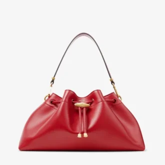 Borsa a tracolla media in pelle rosso rubino Cinch