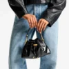 Borsa a tracolla piccola nera in morbida pelle lucida Biker Borsa a tracolla piccola nera in morbida pelle lucida Biker