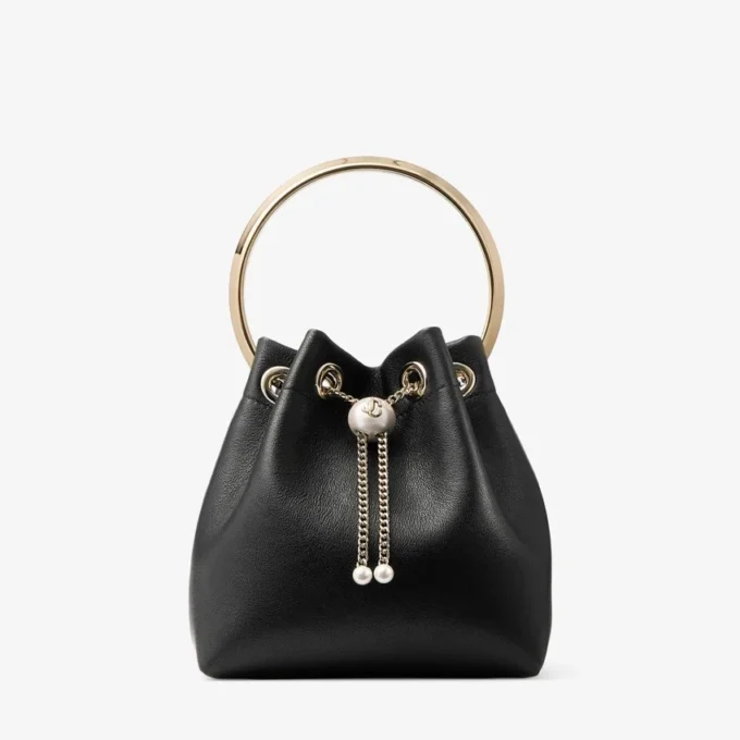 Borsa Bon Bon in pelle nera stile Biker con chiusura a perla Borsa Bon Bon in pelle nera stile Biker con chiusura a perla