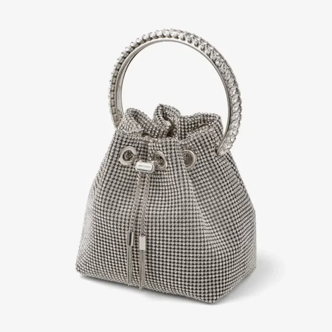 Borsa Bon Bon in raso argentato con rete di cristalli e manico in cristallo Borsa Bon Bon in raso argentato con rete di cristalli e manico in cristallo