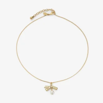 Collana con ciondolo a nastro Collana con ciondolo in metallo dorato con nastro e perla