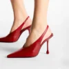 Décolleté Isa 95 in pelle rosso rubino Décolleté Isa 95 in pelle rosso rubino