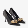 Décolleté Ixia 95 in raso nero con fiori Décolleté Ixia 95 in raso nero con fiori