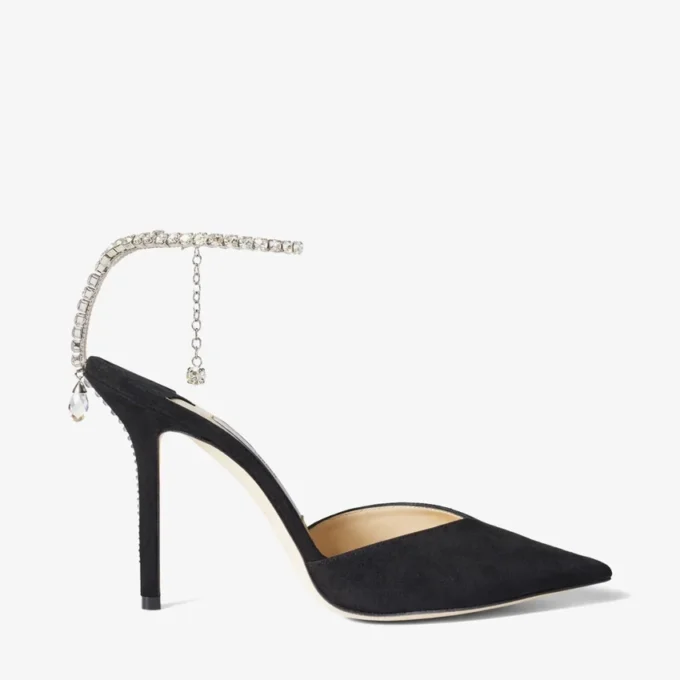 Décolleté Saeda 100 in camoscio nero con decorazioni in cristallo Décolleté Saeda 100 in camoscio nero con decorazioni in cristallo