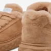 Diamond Maxi Retro F Sneakers basse in pelle scamosciata color caramello con pelliccia di montone