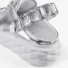 Diamond Sling Sneakers in pelle metallizzata argento con cinturino in cristallo
