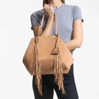 Diamond Tote Borsa tote media in pelle scamosciata color caramello con frange Diamond Tote Borsa tote media in pelle scamosciata color caramello con frange