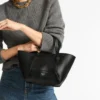 Diamond Tote Borsa tote piccola in pelle di vitello nera Diamond Tote Borsa tote piccola in pelle di vitello nera