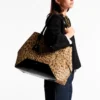 Diamond Tote Large Borsa tote in cavallino con stampa leopardata naturale Diamond Tote Large Borsa tote in cavallino con stampa leopardata naturale
