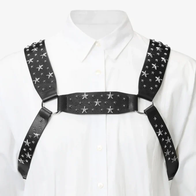 Jimmy Choo Noir Kei Ninomiya All Stars Harness Imbracatura in pelle di vitello liscia nera con  decorazioni metalliche a forma di stelle multiple