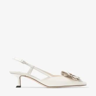 Mimmi Sling Back 50 Latte Sandali con cinturino posteriore in pelle nappa lucida con decorazione in pizzo Mimmi Sling Back 50 Latte Sandali con cinturino posteriore in pelle nappa lucida con decorazione in pizzo