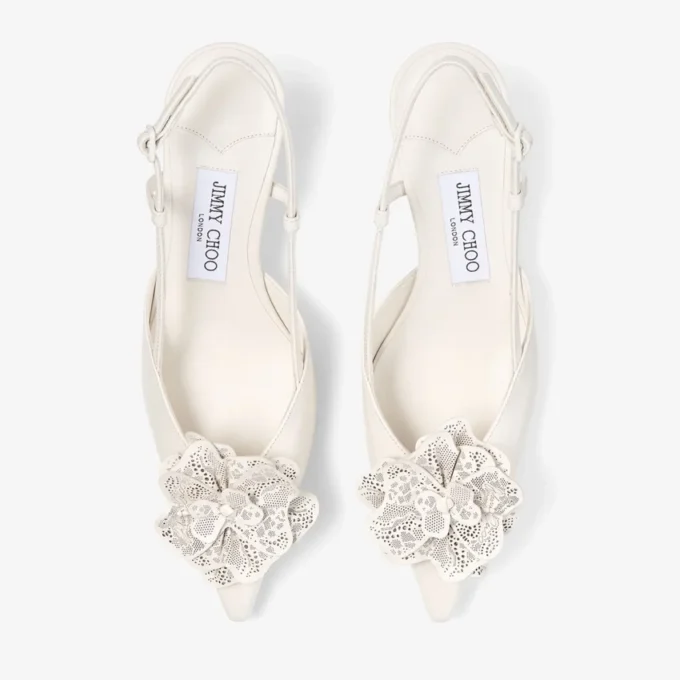 Mimmi Sling Back 50 Latte Sandali con cinturino posteriore in pelle nappa lucida con decorazione in pizzo Mimmi Sling Back 50 Latte Sandali con cinturino posteriore in pelle nappa lucida con decorazione in pizzo