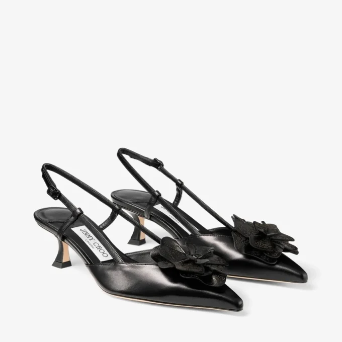 Mimmi Sling Back 50: sandali con cinturino posteriore in nappa lucida nera con decorazione in pizzo di nappa Mimmi Sling Back 50: sandali con cinturino posteriore in nappa lucida nera con decorazione in pizzo di nappa