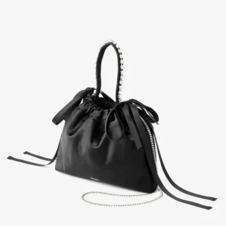 Mini borsa a tracolla in raso nero con manici superiori e coulisse Mini borsa a tracolla in raso nero con manici superiori e coulisse