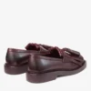 Mocassini Buff Fringe in pelle di vitello cerata color merlot intenso Mocassini Buff Fringe in pelle di vitello cerata color merlot intenso