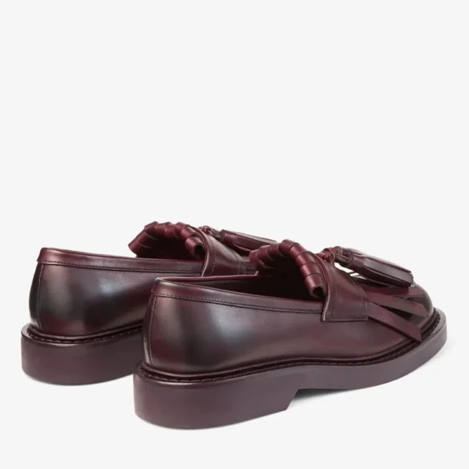 Mocassini Buff Fringe in pelle di vitello cerata color merlot intenso Mocassini Buff Fringe in pelle di vitello cerata color merlot intenso