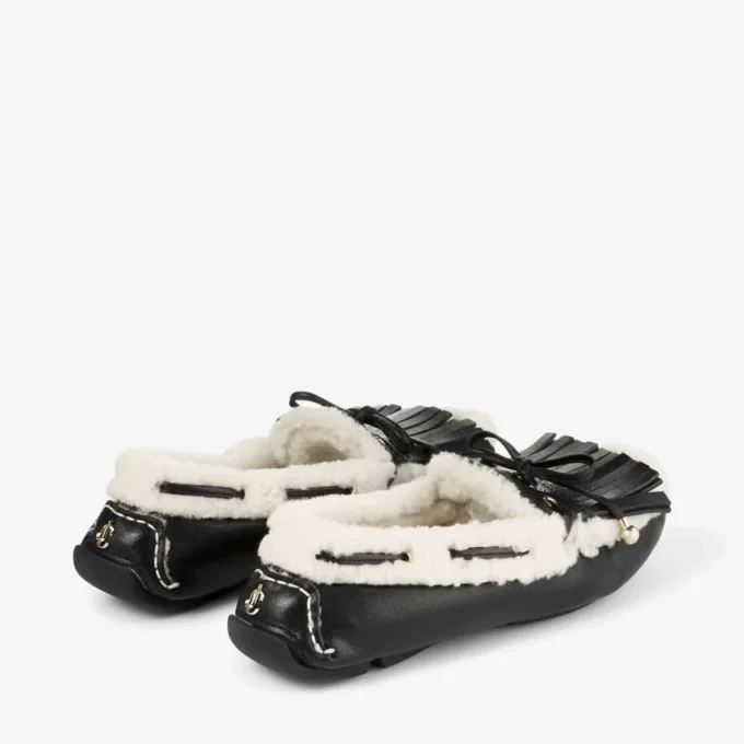 Mocassini Manon F in pelle martellata nera con shearling Mocassini Manon F in pelle martellata nera con shearling