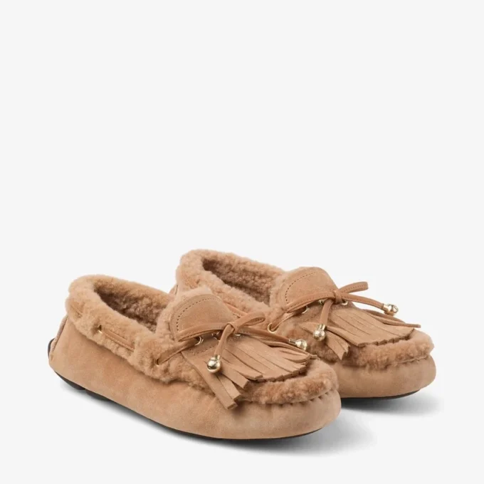 Mocassini Manon F in pelle scamosciata color caramello con shearling Mocassini Manon F in pelle scamosciata color caramello con shearling