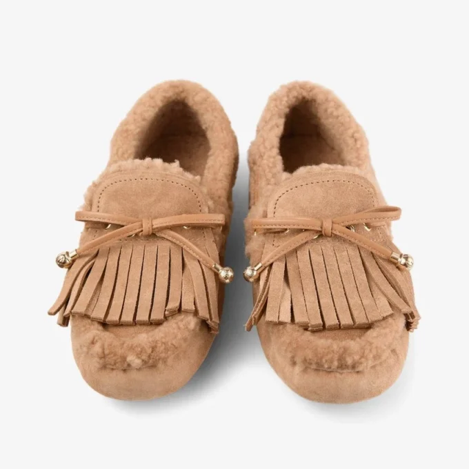 Mocassini Manon F in pelle scamosciata color caramello con shearling Mocassini Manon F in pelle scamosciata color caramello con shearling
