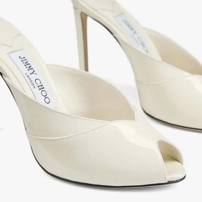 Mule Brigitte 100 in vernice color latte Mule Brigitte 100 in vernice color latte