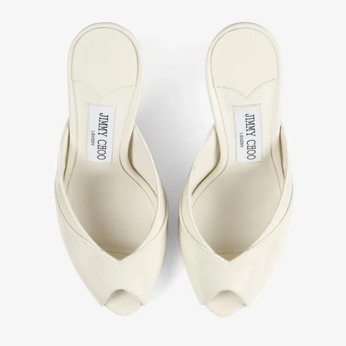 Mule Brigitte 100 in vernice color latte Mule Brigitte 100 in vernice color latte