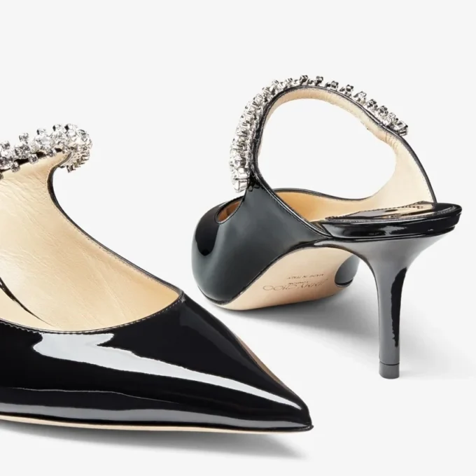 Mules Bing 65 in vernice nera con cinturino in cristallo Mules Bing 65 in vernice nera con cinturino in cristallo