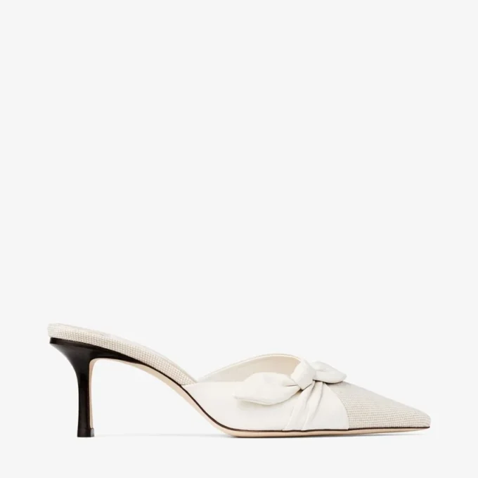 Mules Livi 65 in tela screziata color mandorla e latte e morbida pelle a guanto con fiocco in pelle nappa Mules Livi 65 in tela screziata color mandorla e latte e morbida pelle a guanto con fiocco in pelle nappa