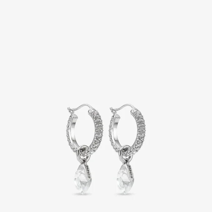 Orecchini a cerchio a forma di cuore con finitura argento e cristalli