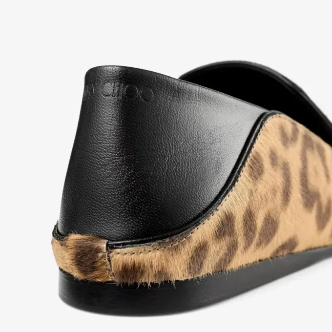 Pantofole Eliot in pelle di pony con stampa leopardata naturale Pantofole Eliot in pelle di pony con stampa leopardata naturale