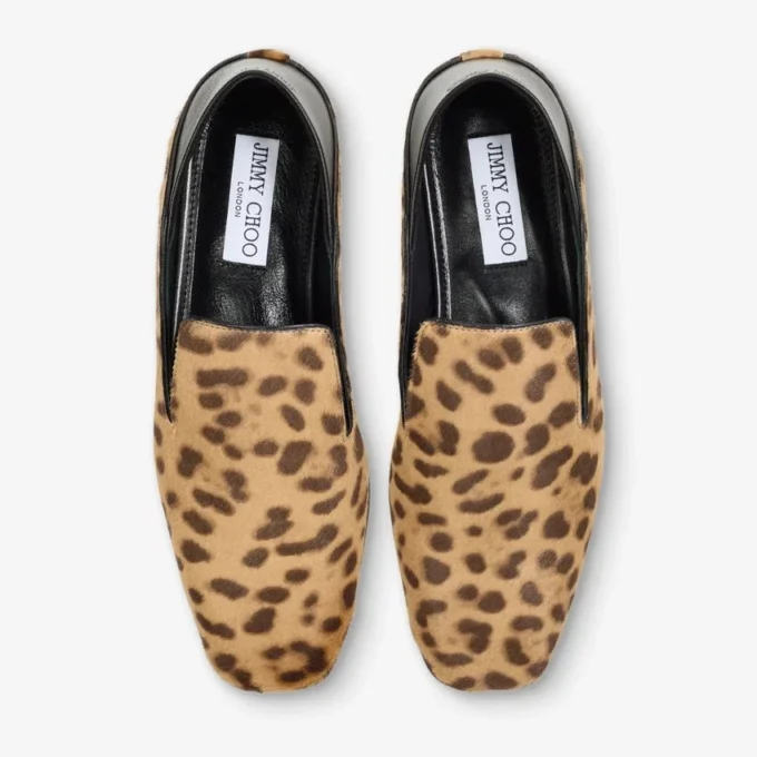 Pantofole Eliot in pelle di pony con stampa leopardata naturale Pantofole Eliot in pelle di pony con stampa leopardata naturale