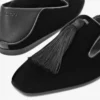 Pantofole Eliot in velluto nero con nappina Pantofole Eliot in velluto nero con nappina