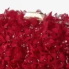 Pochette Cloud in raso rosso rubino con ricamo a petali Pochette Cloud in raso rosso rubino con ricamo a petali