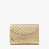 Pochette Curve in pelle metallizzata trapuntata oro lucido con catena Pochette Curve in pelle metallizzata trapuntata oro lucido con catena