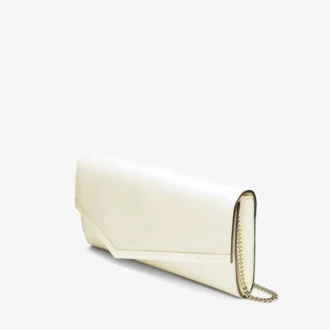 Pochette Emmie in pelle verniciata color latte