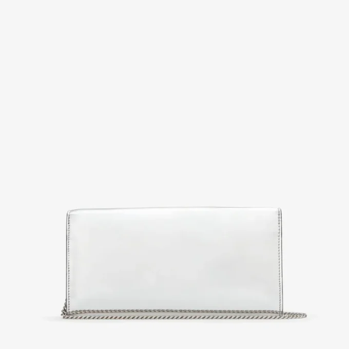 Pochette Emmie in tessuto argentato a specchio Pochette Emmie in tessuto argentato a specchio