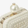 Pochette Micro Cloud in pelle scamosciata bianca con decorazioni in perle su tutta la superficie Pochette Micro Cloud in pelle scamosciata bianca con decorazioni in perle su tutta la superficie