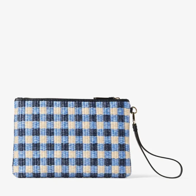 Pochette piatta con cerniera in rafia a quadretti blu navy ed ecru Pochette piatta con cerniera in rafia a quadretti blu navy ed ecru